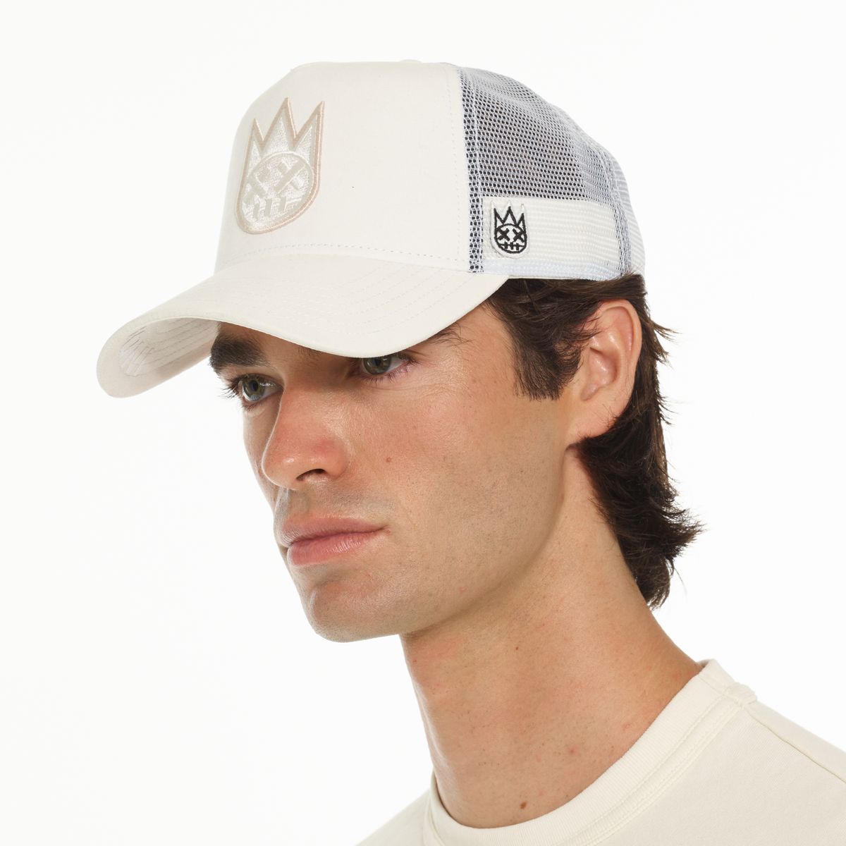 CLEAN LOGO MESH BACK TRUCKER HAT