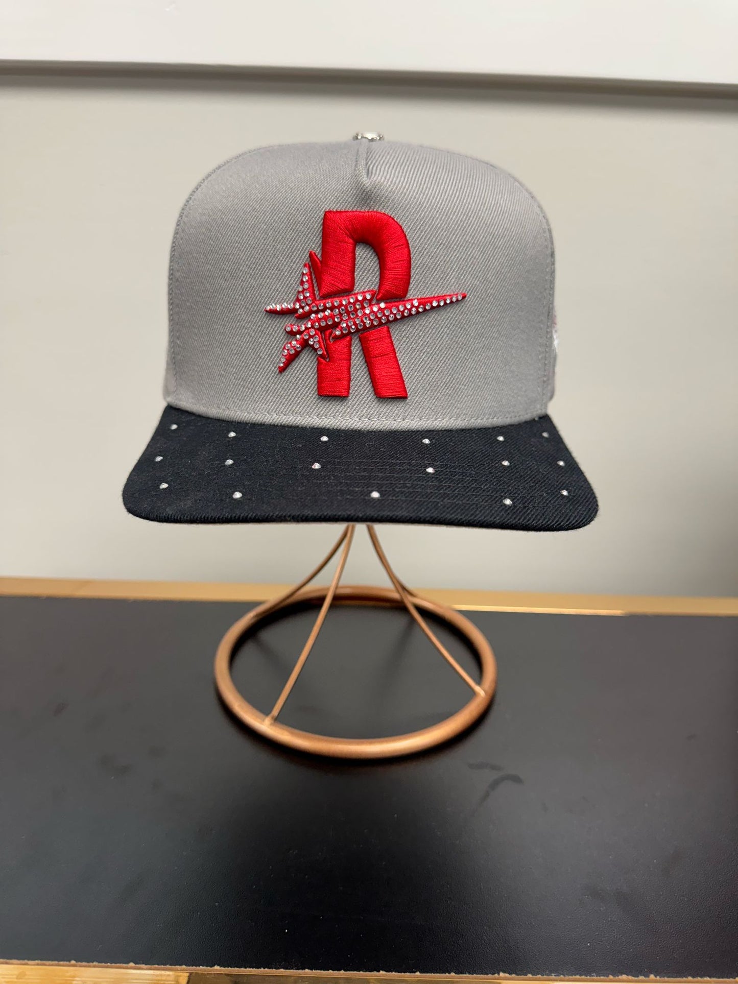 GRAY X BLK SNAPBACK