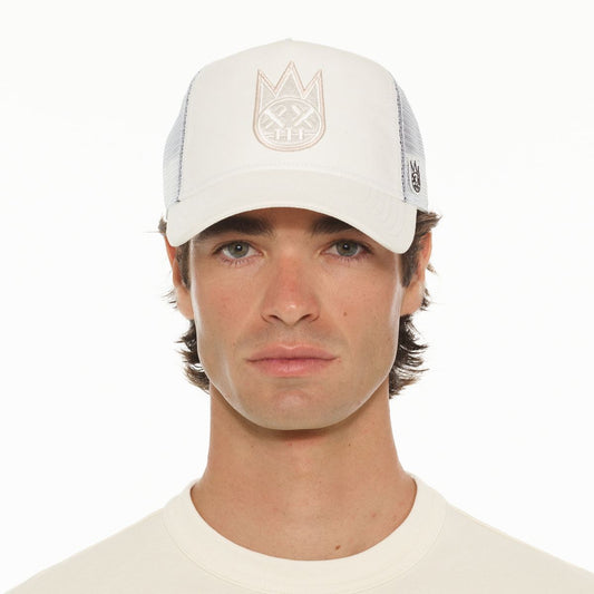 CLEAN LOGO MESH BACK TRUCKER HAT