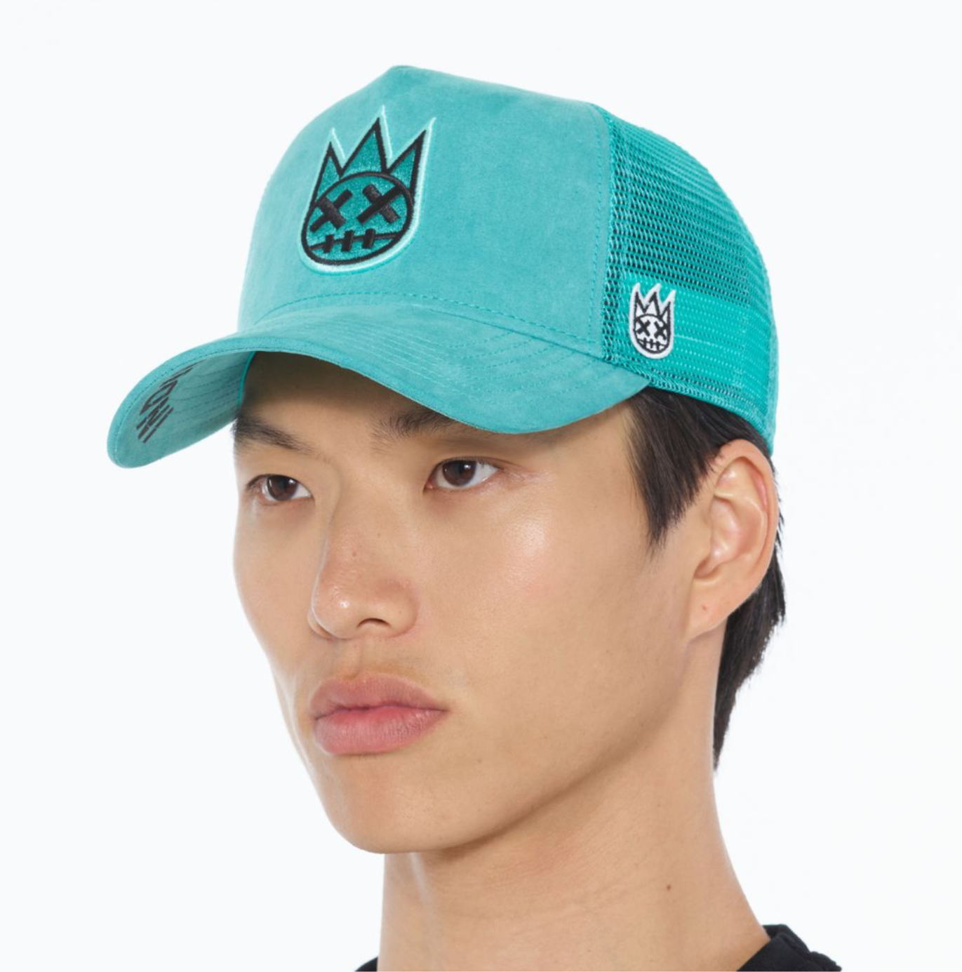 CULT CLEAN LOGO MESH BACK TRUCKER HAT