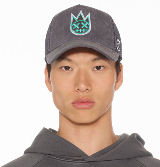 CULT CLEAN LOGO MESH BACK TRUCKER HAT
