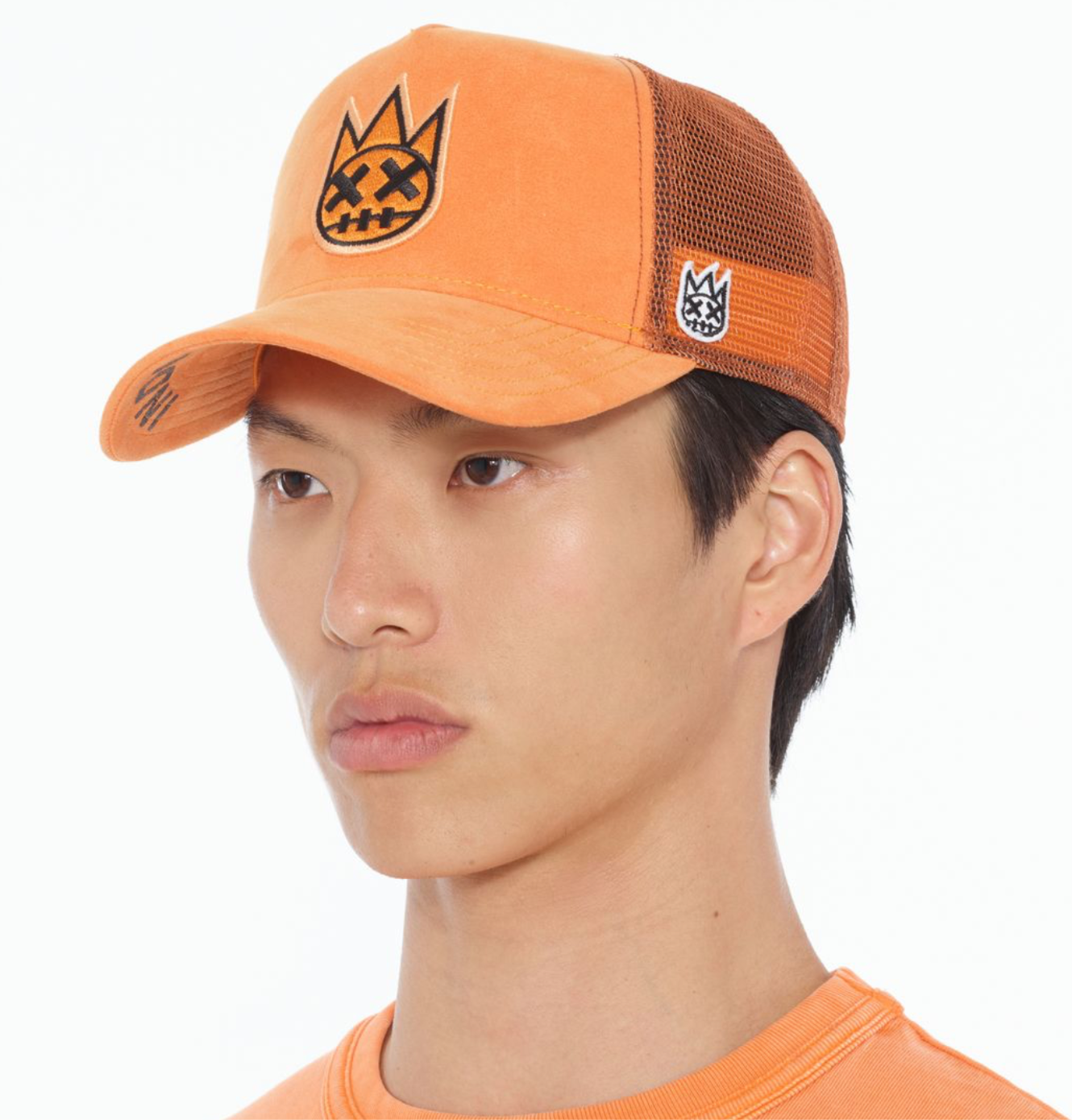 CULT CLEAN LOGO MESH BACK TRUCKER HAT