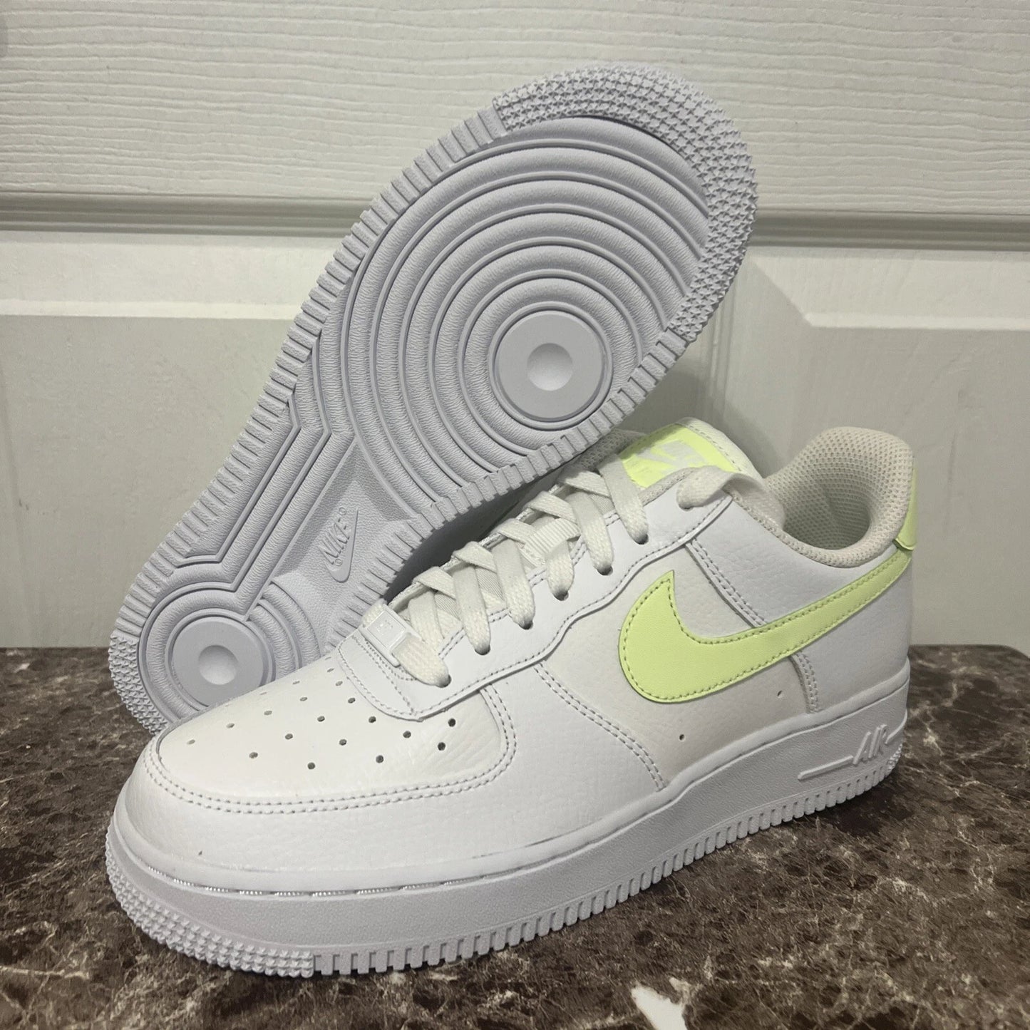 Nike Air Force 1 ‘07 Low White Barely Volt