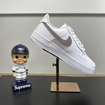Nike Air Force 1 Low Glitter Swoosh