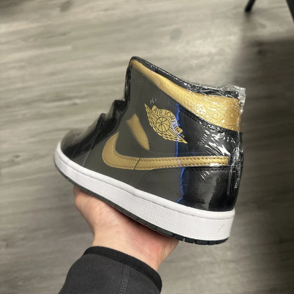 MAir Jordan 1 Mid Shoes Black Metallic Gold White
